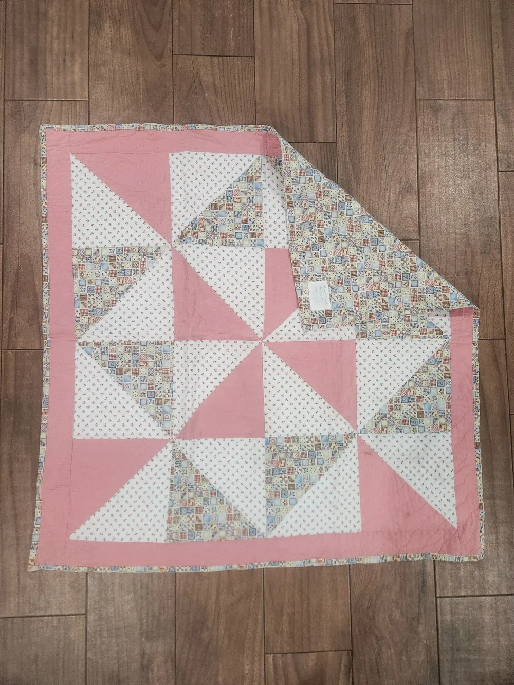 handmade baby quilt pinwheel pattern Pink White Patchwork 42x42.5